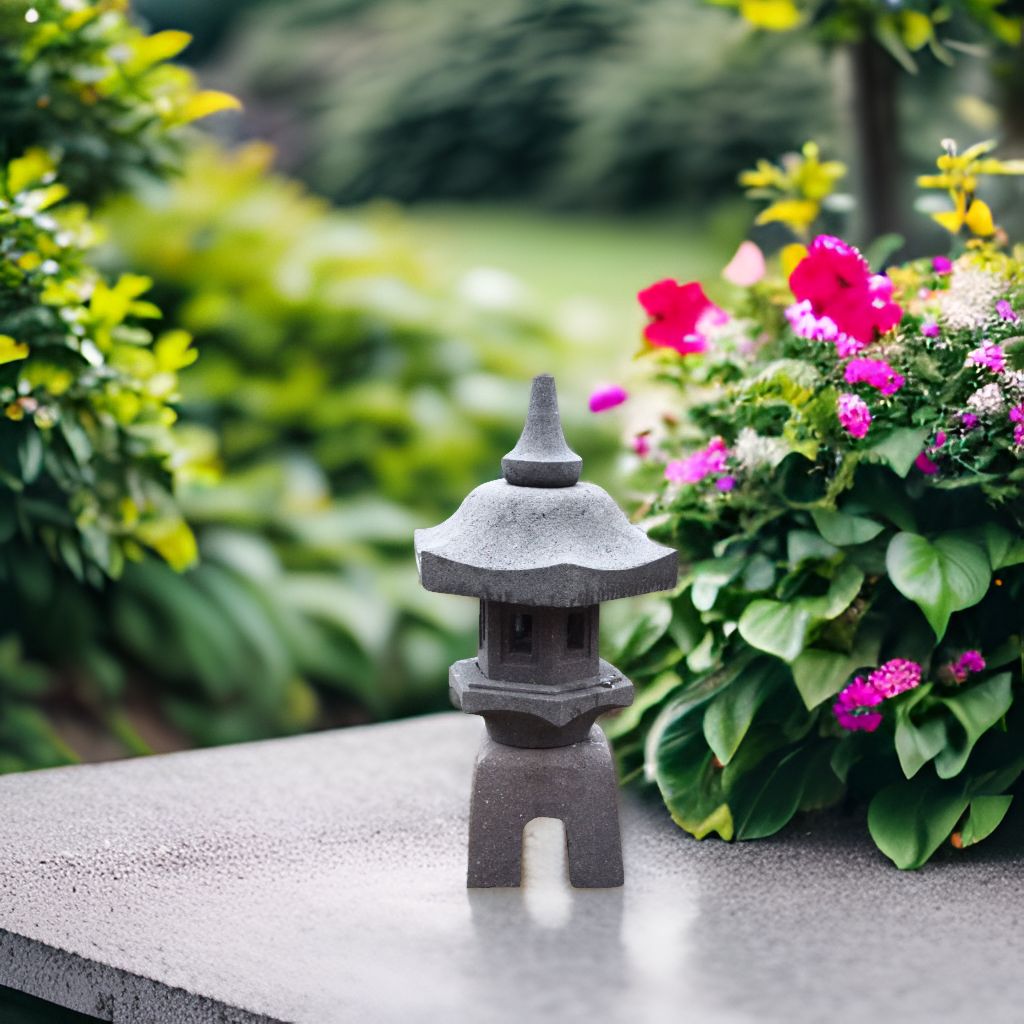 Hochwertige japanische Gartenlaterne