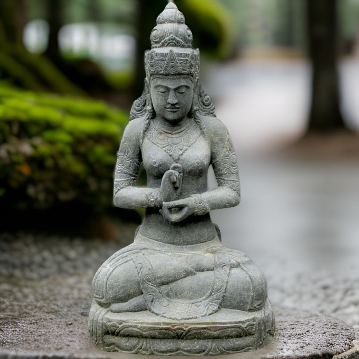 Sitzende Dewi Sri Steinfigur
