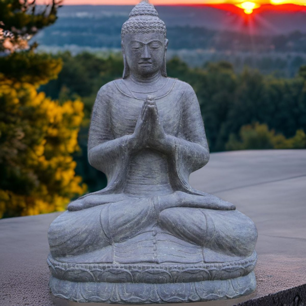 Gartenfigur sitzender Buddha