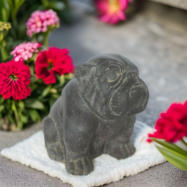 Bulldogge Gartenfigur