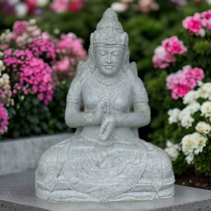 Reisgöttin Dewi Sri Steinfigur