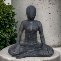 Yoga Gartenskulptur im Lotussitz