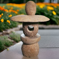 Robuste Gartenlaterne mit antiker Optik