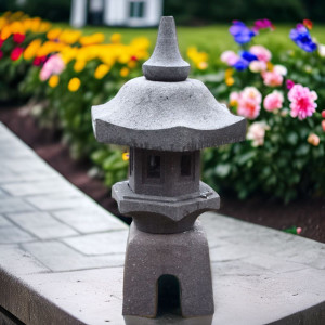 Japanische Gartenlaterne